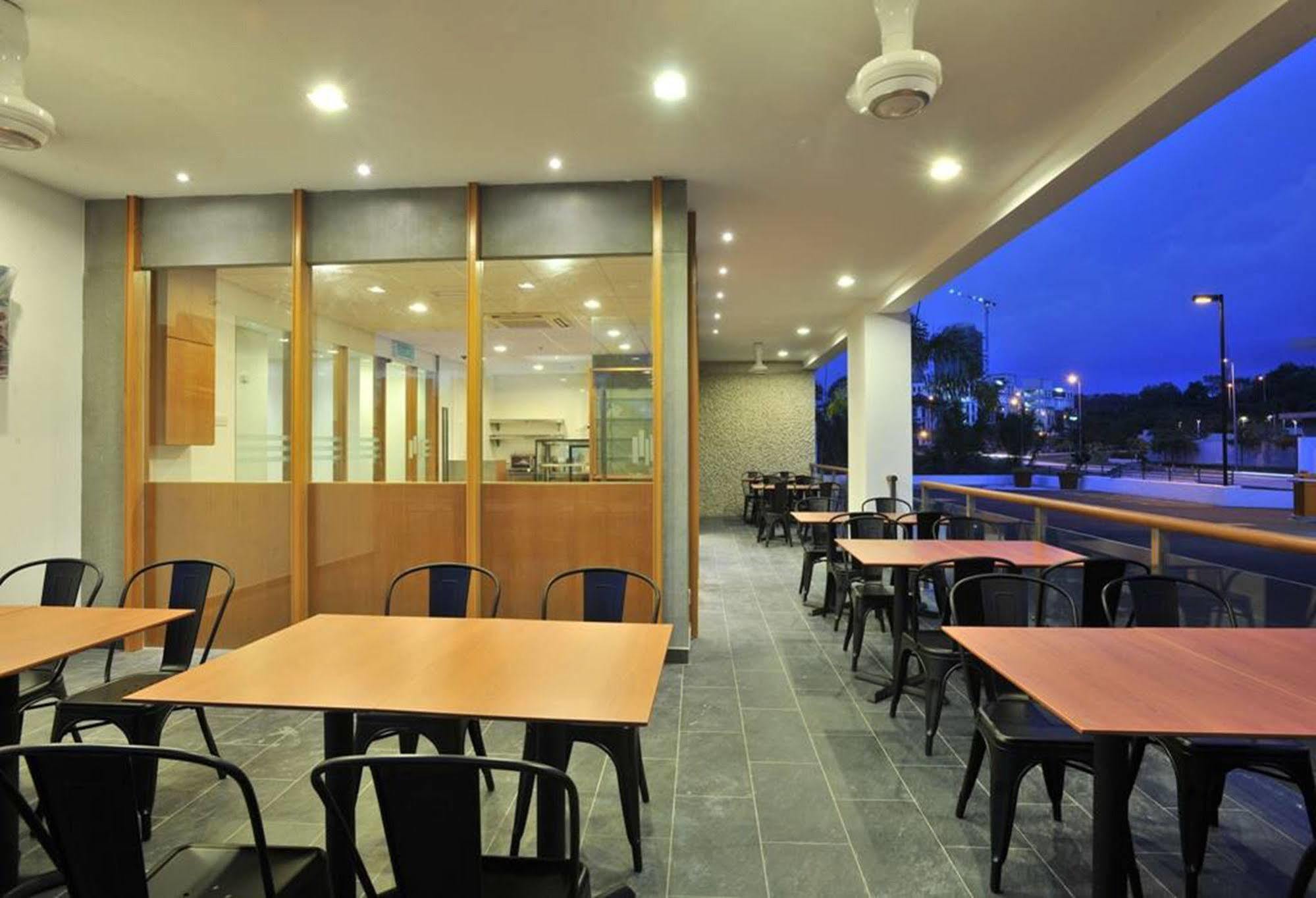 Hotel Primera Suite Cyberjaya Exterior photo